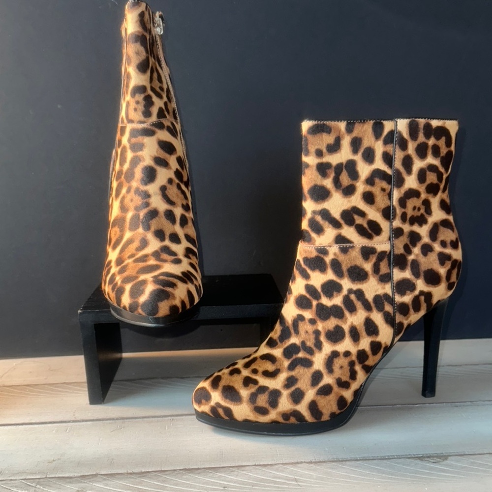 Nine‎ West Leopard Print Heeled Boots